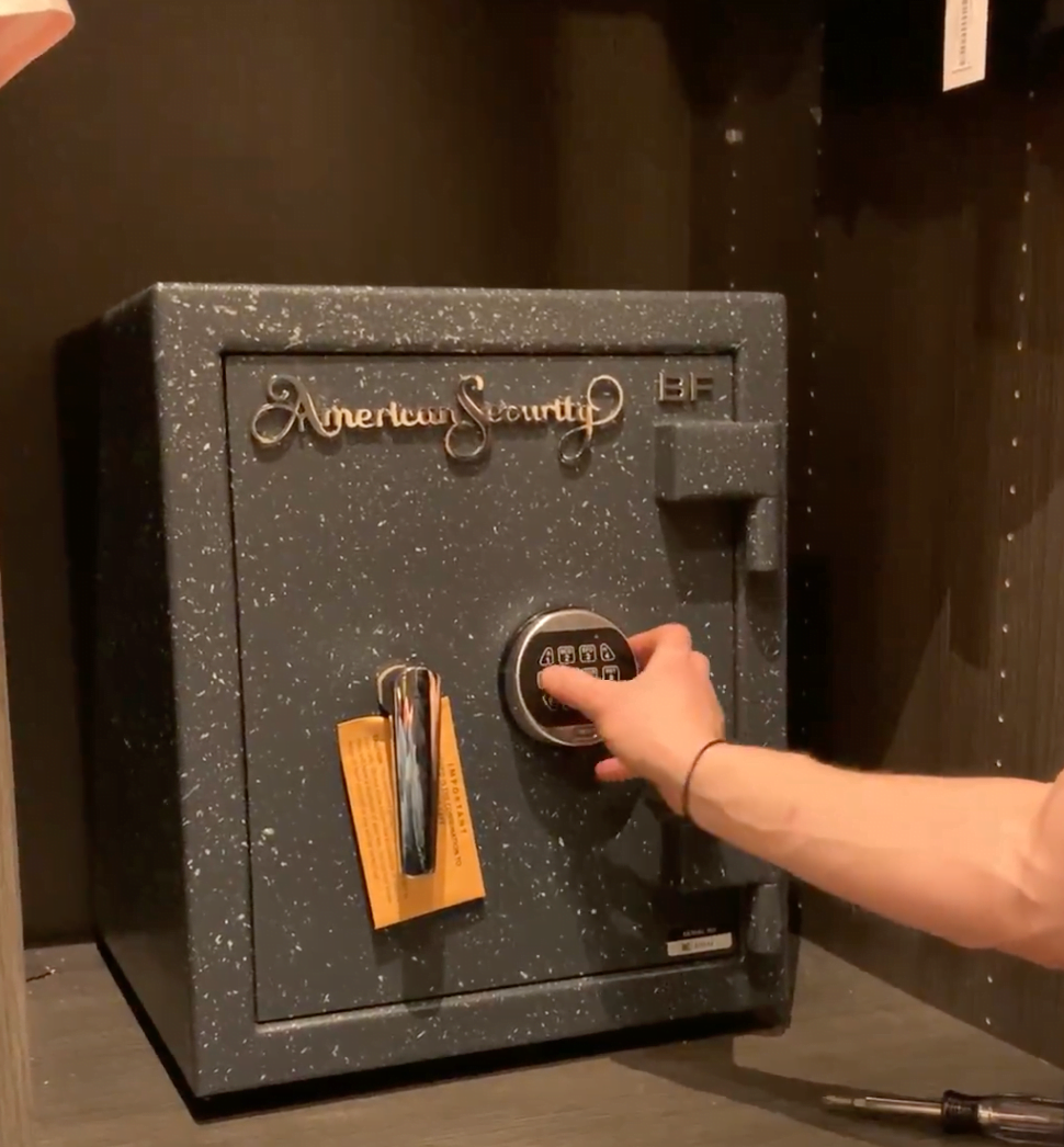 Safe Combination Change in New York Sherlocks Safes